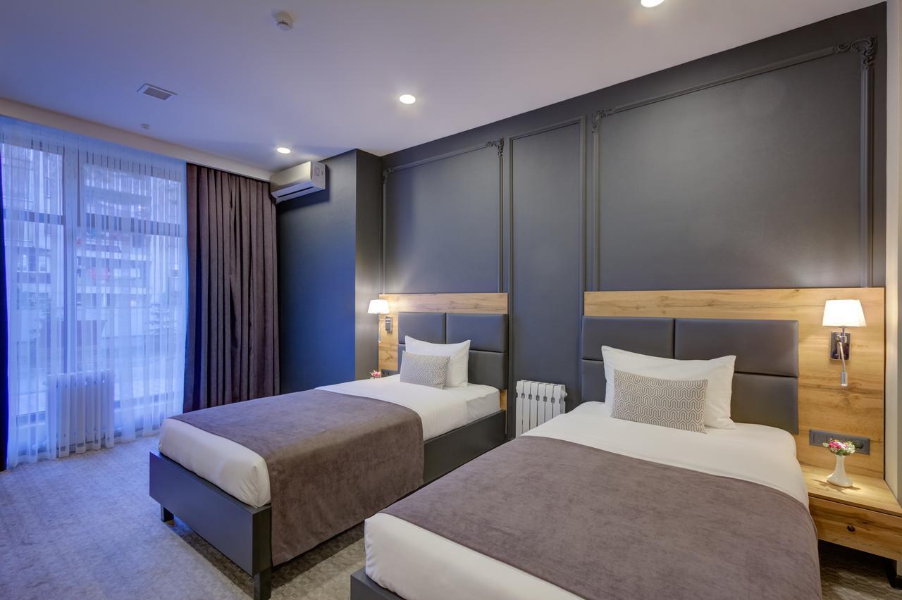 Aurum Hotel Бишкек Екстериор снимка